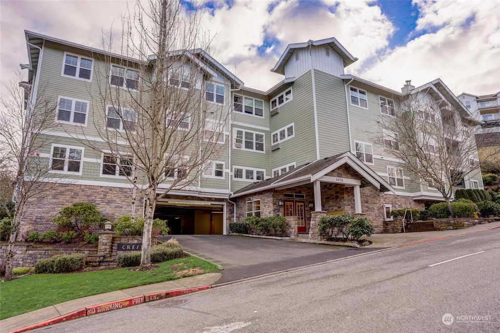 Photo of 4406 Providence Point Place SE #204, Issaquah, WA 98029 (MLS # 2025488)