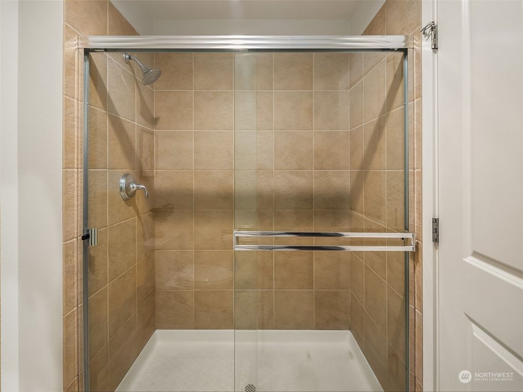 listing image 9367044748203133905