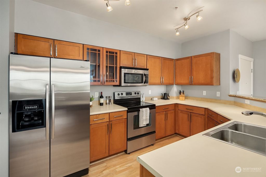 listing image 9362351625080897367