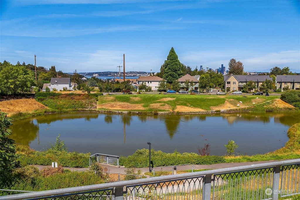 listing image 9367333671540933237