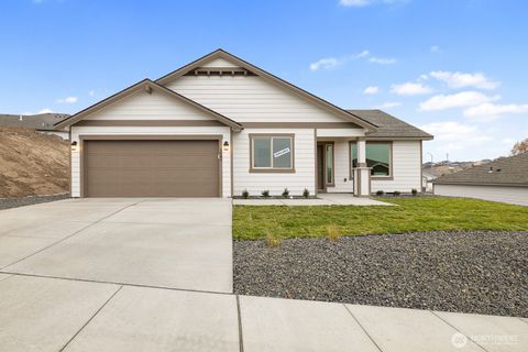 Photo of 4258 Sandy Court, Moses Lake, WA 98837 (MLS # 2432277)