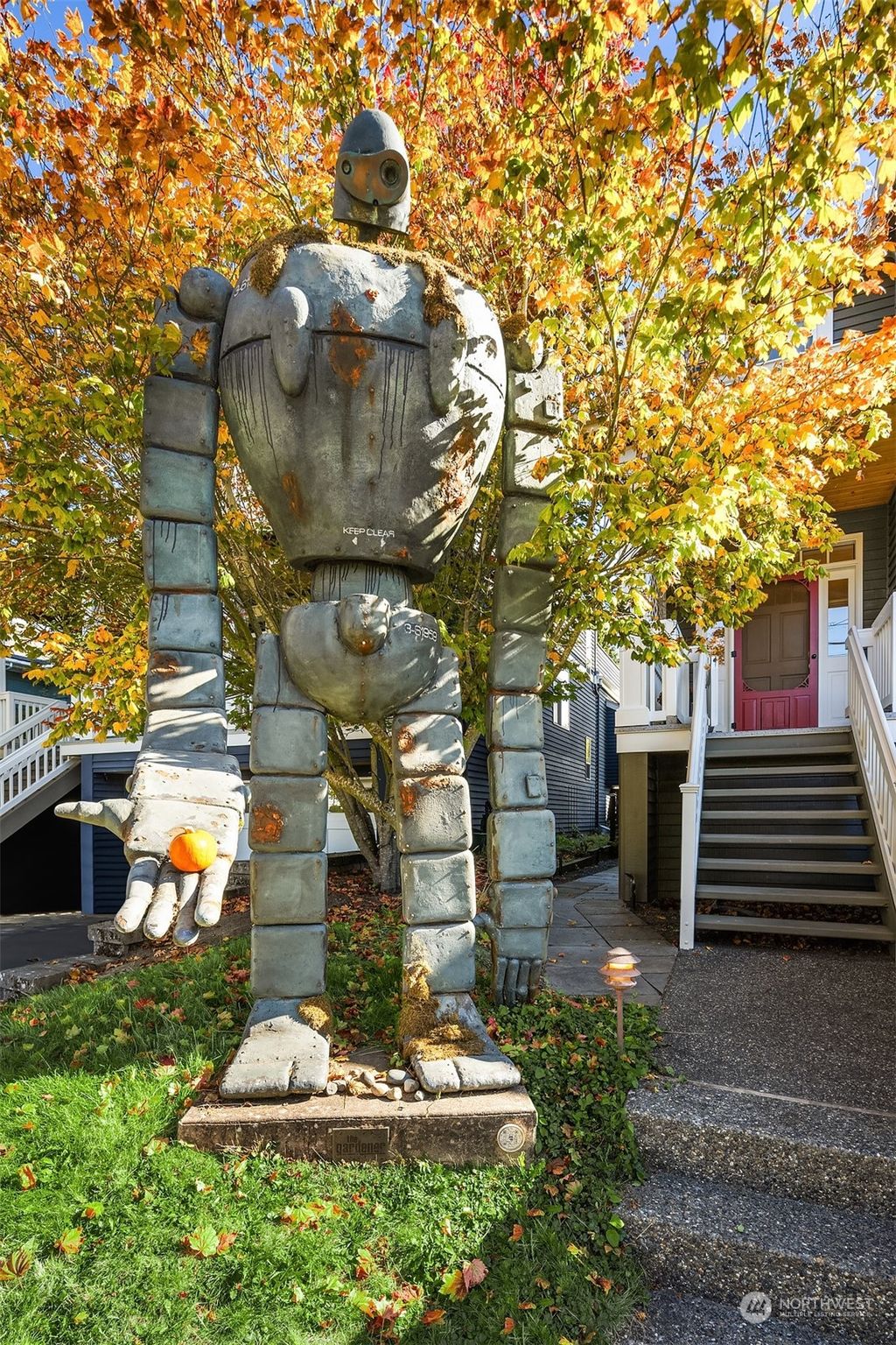 Photo of 6706 28th Avenue NW, Seattle, WA 98117 (MLS # 2297174)