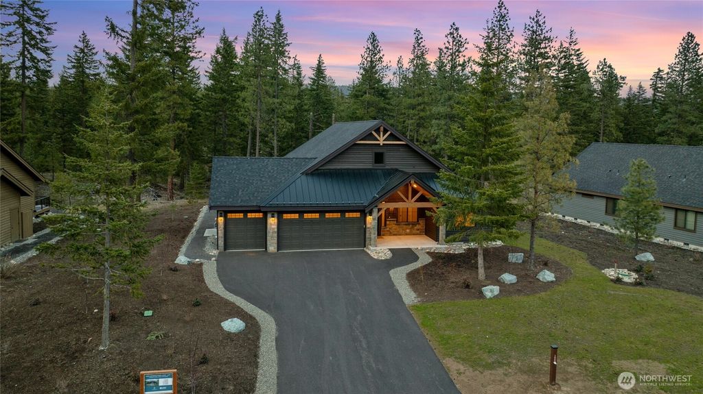 Photo of 1000 Domerie Park Loop, Cle Elum, WA 98922 (MLS # 2472261)