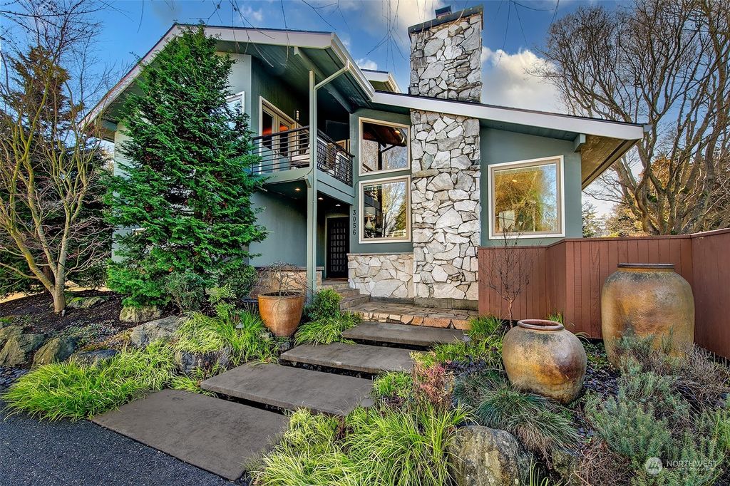 Photo of 3056 Magnolia Boulevard W, Seattle, WA 98199 (MLS # 2320625)