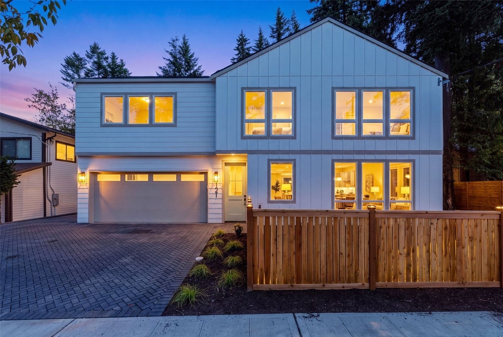 Photo of 121 N 136th Street, Seattle, WA 98133 (MLS # 2598695)