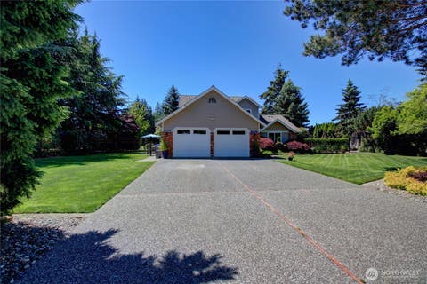 Photo of 12270 Maple Crest Drive, Burlington, WA 98233 (MLS # 2538045)