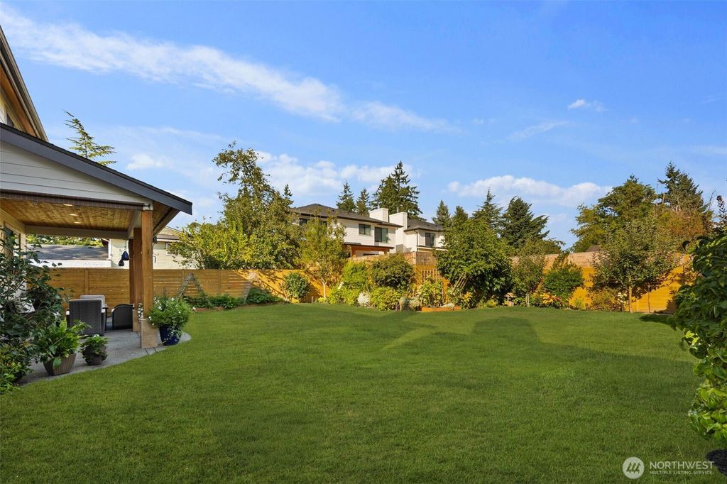 Photo of 34608 25 Avenue SW, Federal Way, WA 98023 (MLS # 2431903)