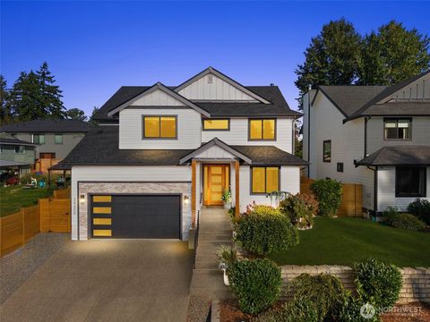Photo of 34608 25 Avenue SW, Federal Way, WA 98023 (MLS # 2431903)