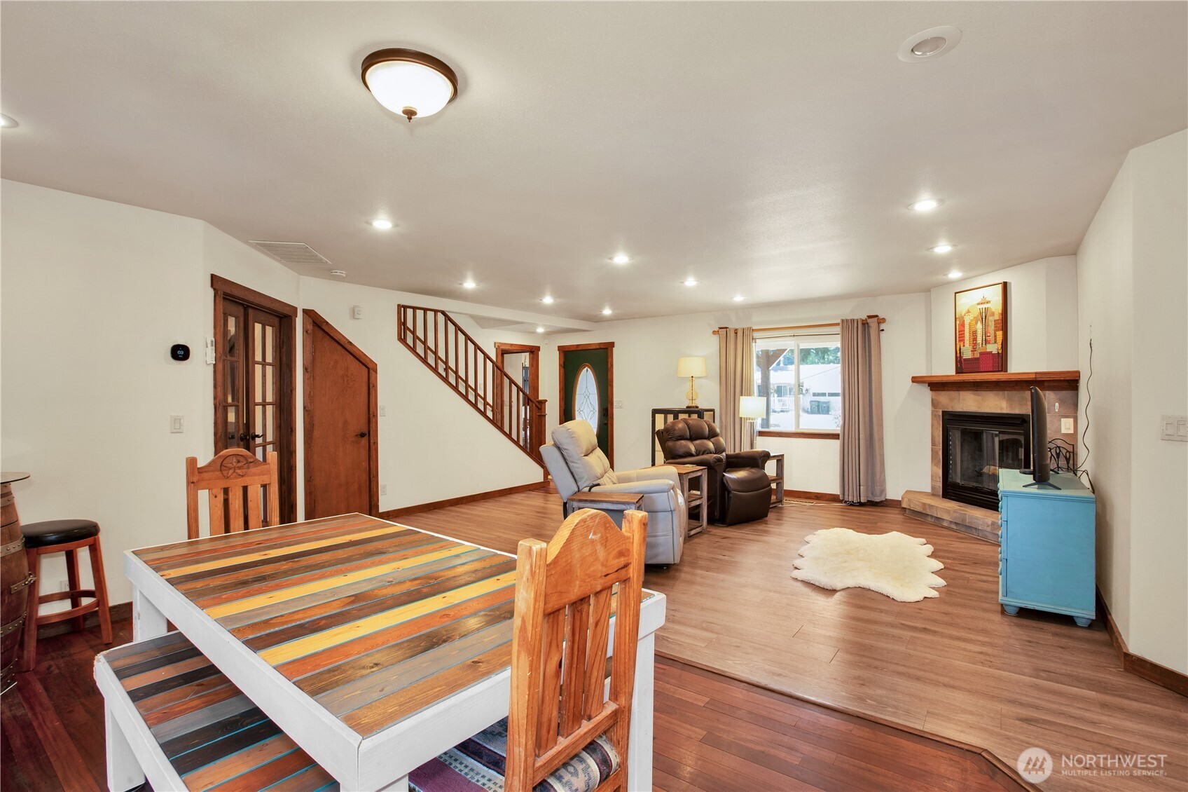 8133 Bicentennial Loop SE