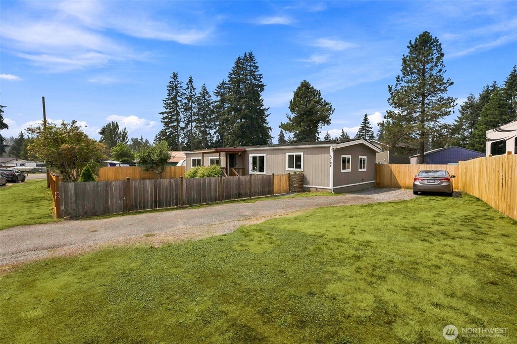 Photo of 13104 Ridge Circle E, Bonney Lake, WA 98391 (MLS # 2563285)
