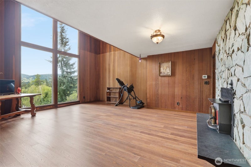 132 Lake Terrace Drive