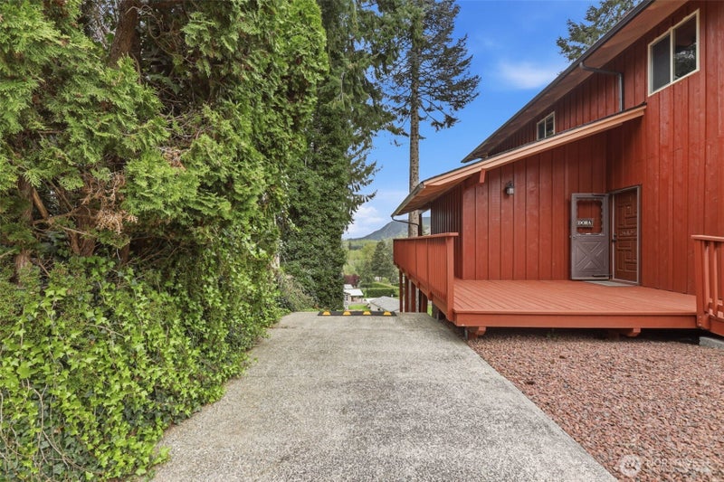 132 Lake Terrace Drive