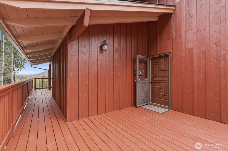 132 Lake Terrace Drive