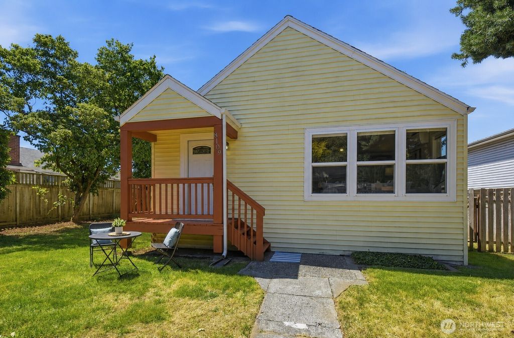 Photo of 8109 15th Avenue SW, Seattle, WA 98106 (MLS # 2553245)