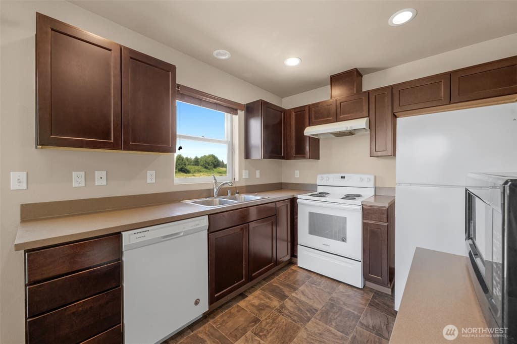 Photo of 7515 100th Street NE #A, Marysville, WA 98270 (MLS # 2559281)