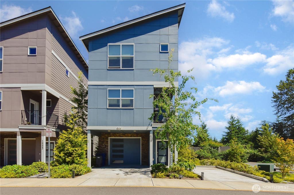 Photo of 14229 9th Place W, Lynnwood, WA 98087 (MLS # 2539710)