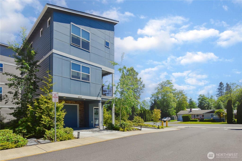 Photo of 14229 9th Place W, Lynnwood, WA 98087 (MLS # 2539710)