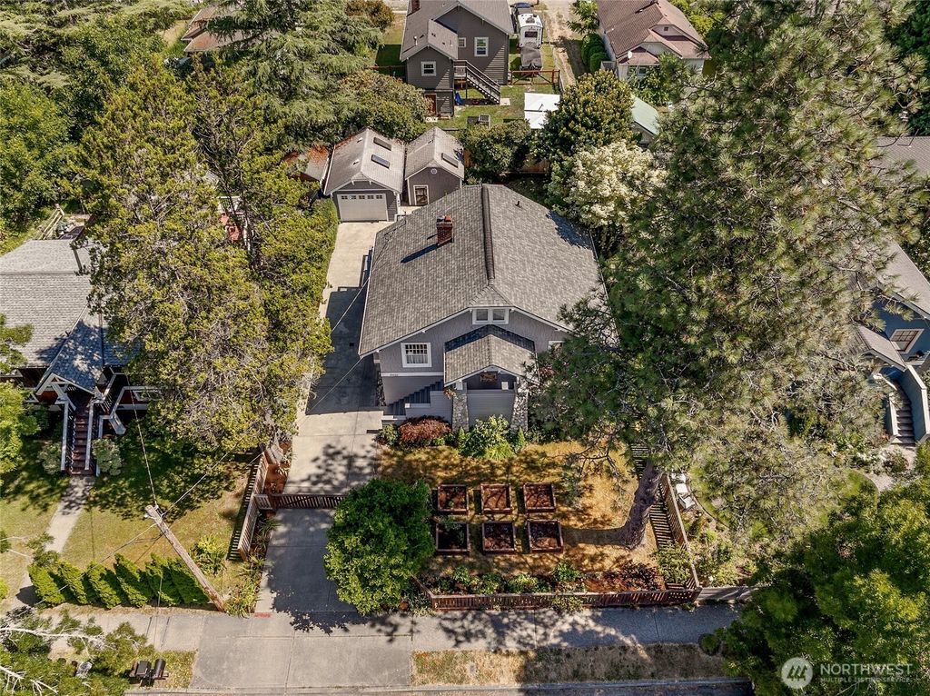Photo of 39622 SE Park Street, Snoqualmie, WA 98065 (MLS # 2409288)
