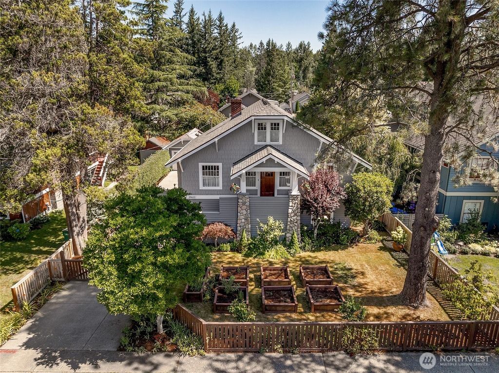 Photo of 39622 SE Park Street, Snoqualmie, WA 98065 (MLS # 2409288)
