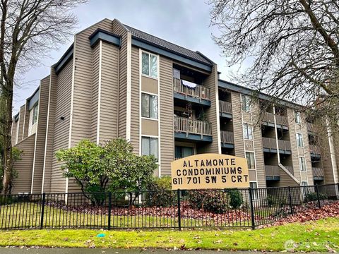 Photo of 611 SW 5th Court #A401, Renton, WA 98057 (MLS # 2460176)