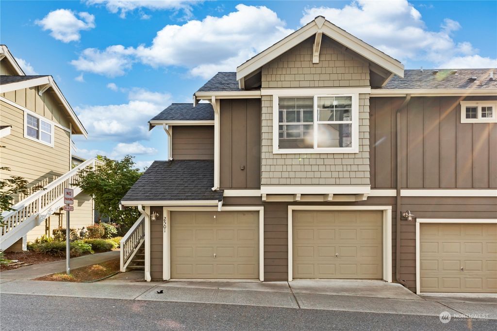 Photo of 2501 NE Jared Court, Issaquah, WA 98029 (MLS # 1998531)