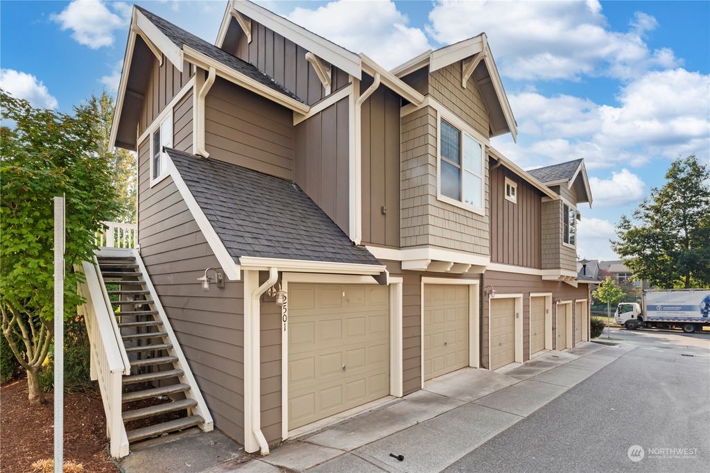 Photo of 2501 NE Jared Court, Issaquah, WA 98029 (MLS # 1998531)