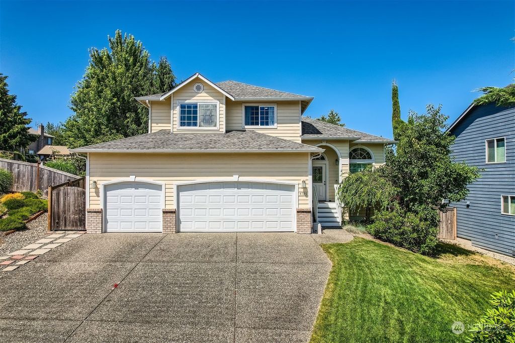 Photo of 4725 118th Place SE, Everett, WA 98208 (MLS # 2264596)