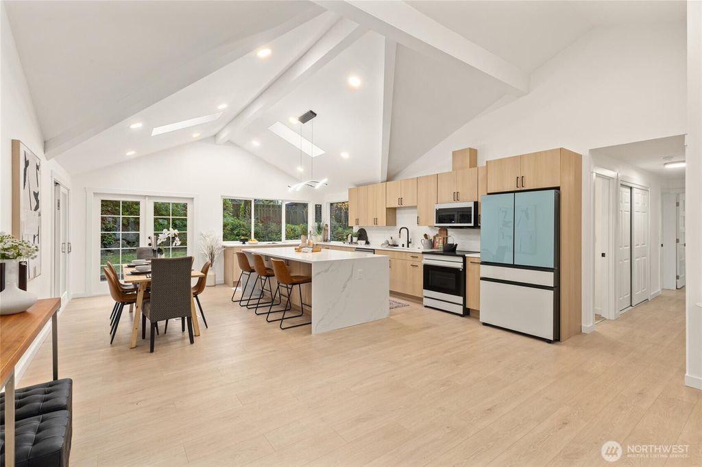 Photo of 12544 SE 16th Street, Bellevue, WA 98005 (MLS # 2460495)