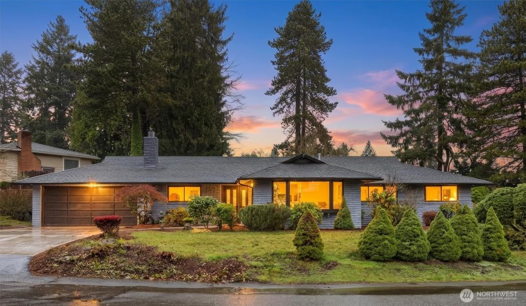 Photo of 12544 SE 16th Street, Bellevue, WA 98005 (MLS # 2460495)