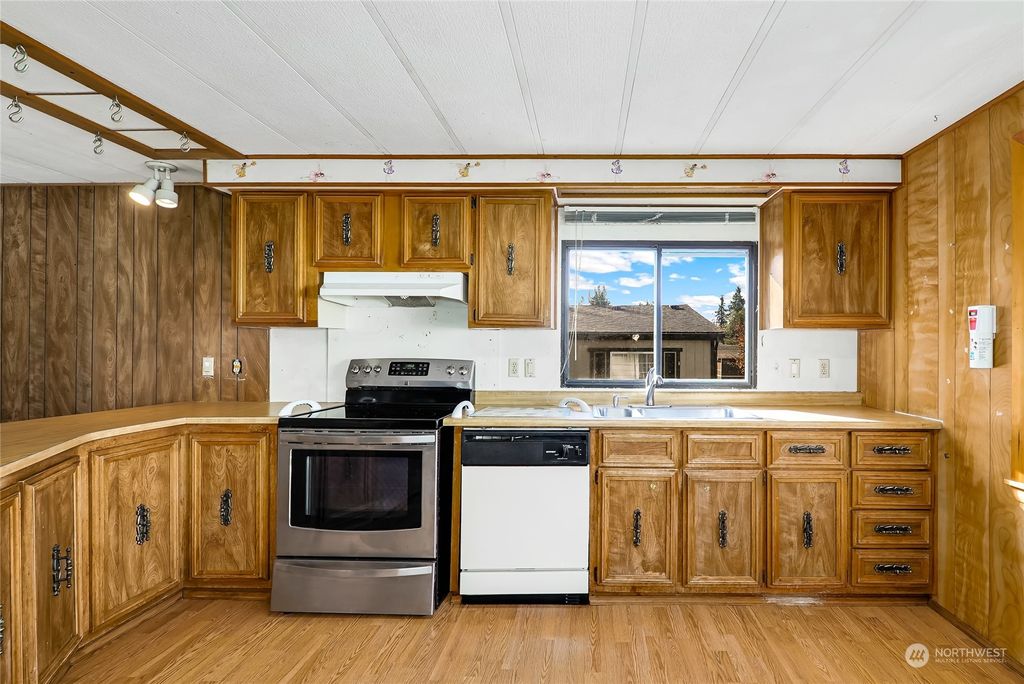 Photo of 28000 NE 142nd Pl #128 Pl, Duvall, WA 98019 (MLS # 2171425)