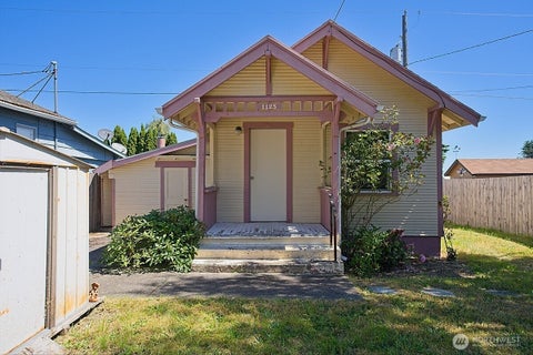 Photo of 1125 W Ninth Street, Port Angeles, WA 98363 (MLS # 2543102)
