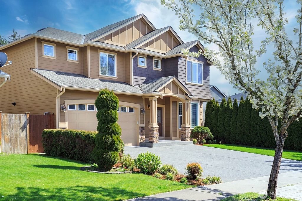 Photo of 26422 106th AVE Ave SE, Kent, WA 98030 (MLS # 2358254)
