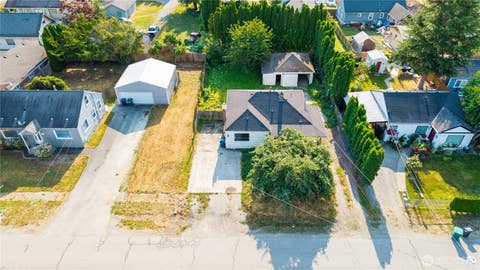 Photo of 1420 S 6th Street, Mount Vernon, WA 98273 (MLS # 2564358)