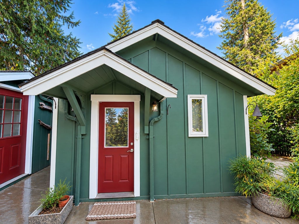 Photo of 9986 NE Ewing Street, Bainbridge Island, WA 98110 (MLS # 2598759)