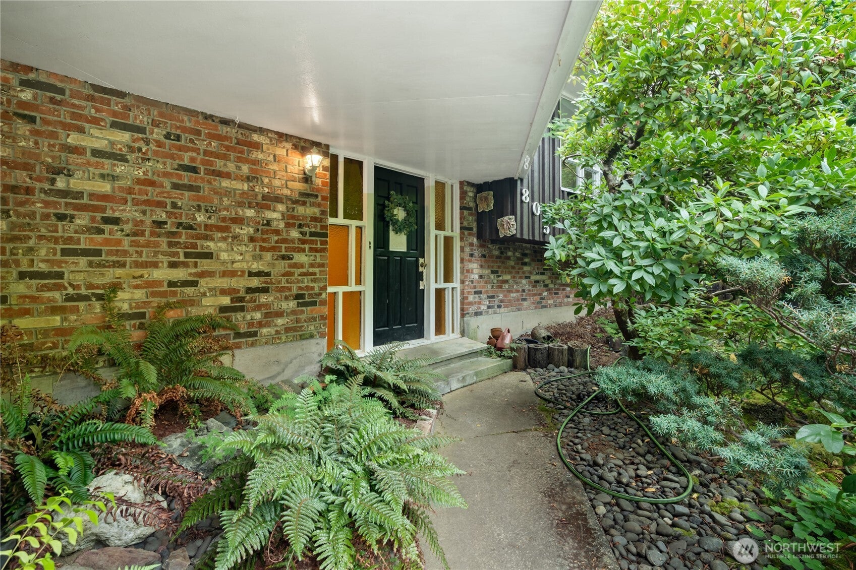805 Valley View Way