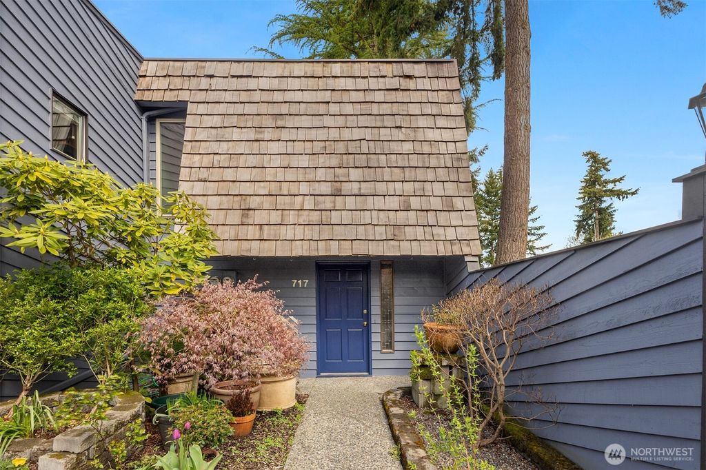 Photo of 720 141st Lane SE #717, Bellevue, WA 98007 (MLS # 2354471)