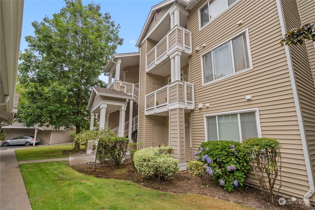 Photo of 15300 112th Avenue NE #A203, Bothell, WA 98011 (MLS # 2029155)