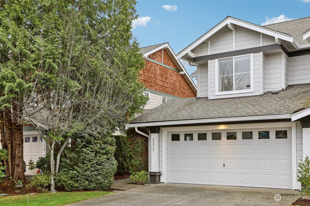 Photo of 23917 SE 7th Lane, Sammamish, WA 98074 (MLS # 2321154)