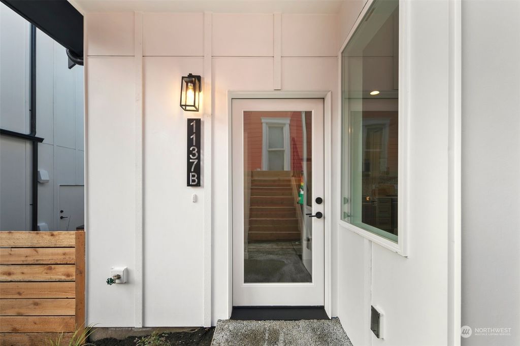 Photo of 1137 NW 59th Street #B, Seattle, WA 98107 (MLS # 2200906)