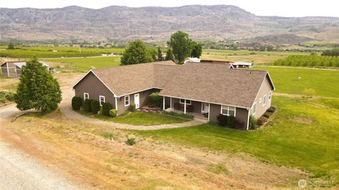 Photo of 22 Rooster Flats Road Rd, Oroville, WA 98844 (MLS # 2373052)