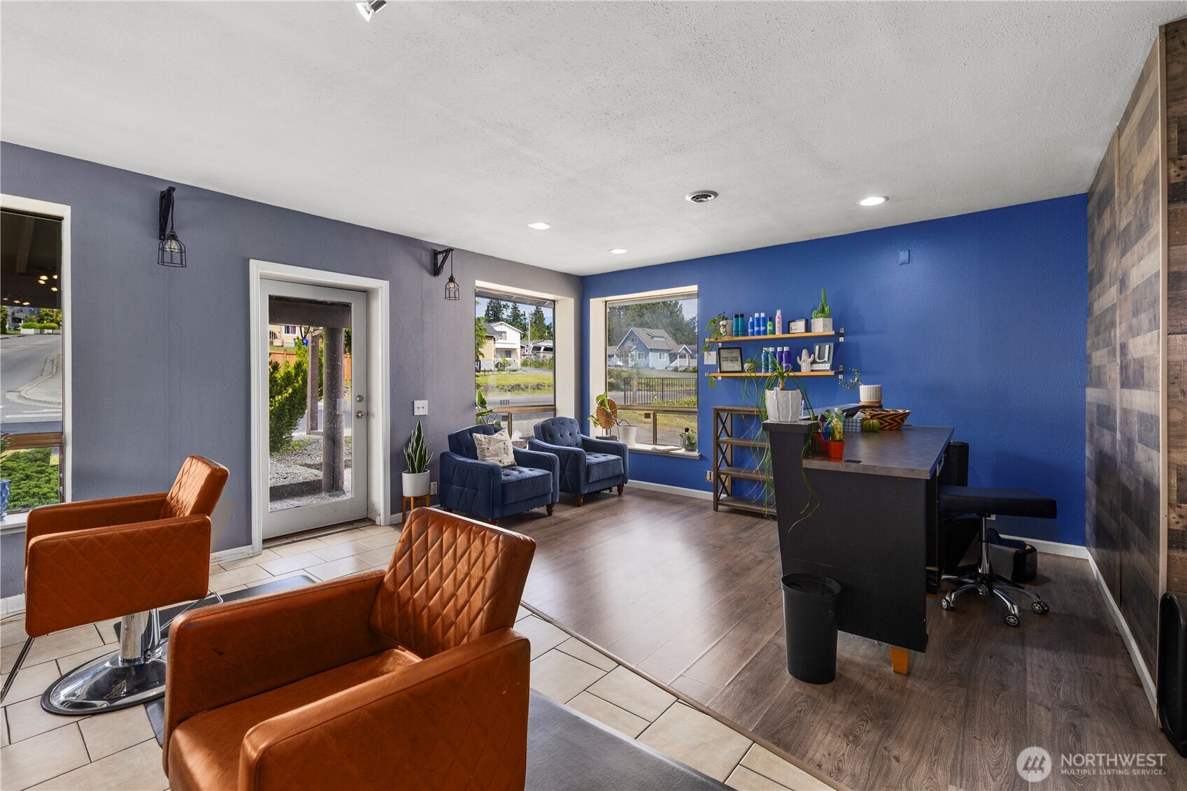 7439 Beverly Boulevard