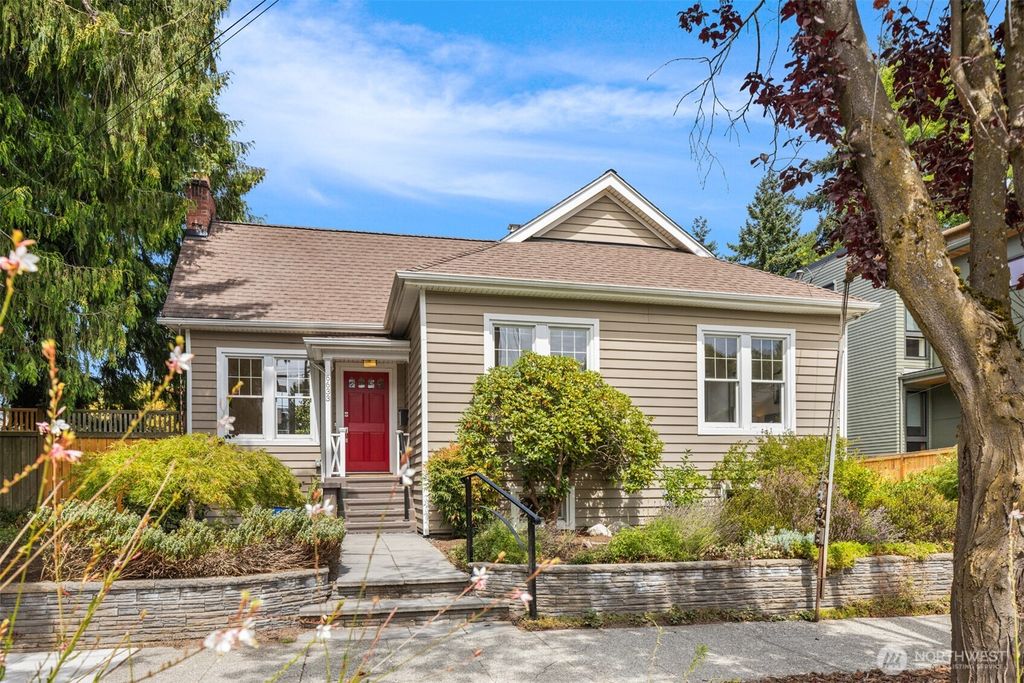 Photo of 6633 Woodlawn Avenue N, Seattle, WA 98103 (MLS # 2417867)