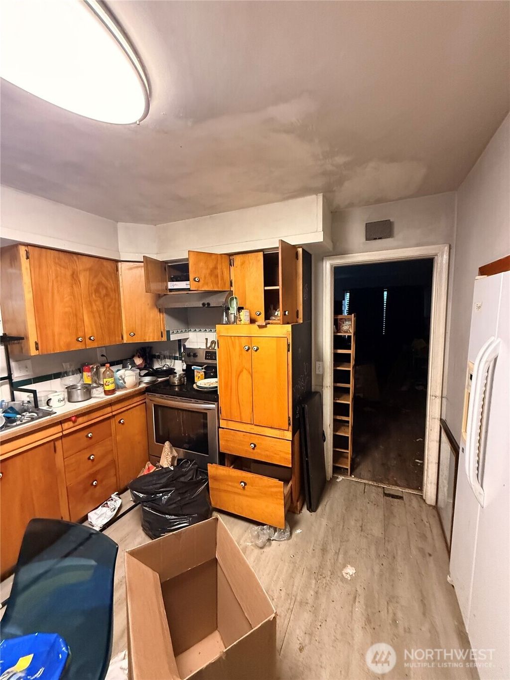 Photo of 421 Wells Avenue N, Renton, WA 98057 (MLS # 2478526)