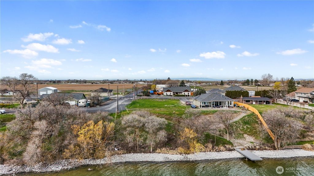 Photo of 0 NNA Westshore Drive NE, Moses Lake, WA 98837 (MLS # 2501180)