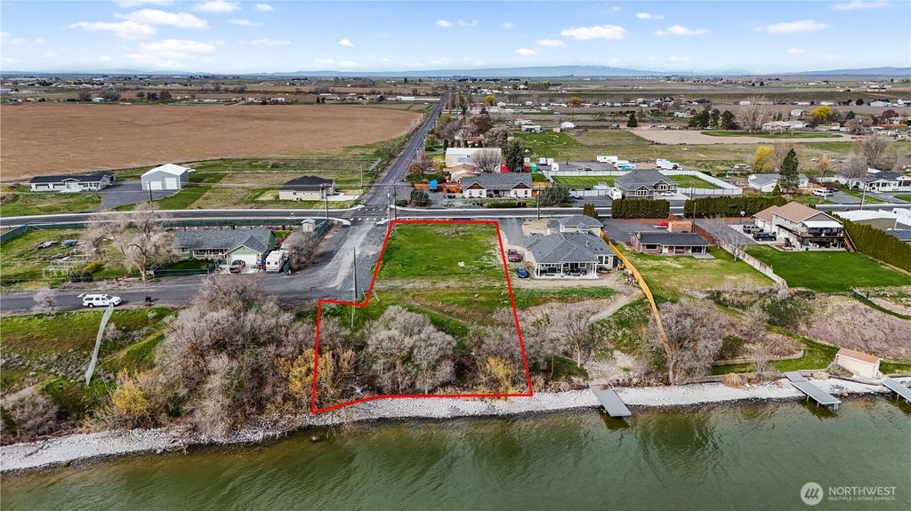 Photo of 0 NNA Westshore Drive NE, Moses Lake, WA 98837 (MLS # 2501180)