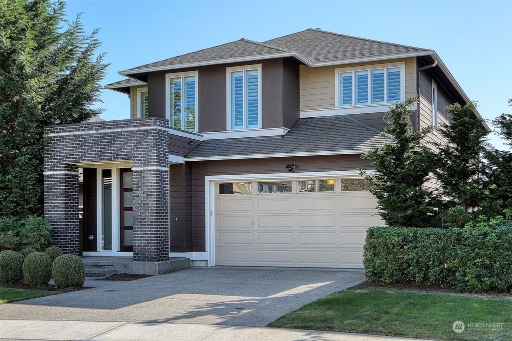 Photo of 3921 NE 24th Court, Renton, WA 98056 (MLS # 2008270)