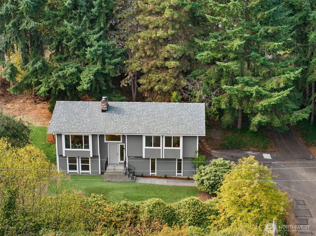 Photo of 5622 Waller Road E, Tacoma, WA 98443 (MLS # 2465533)