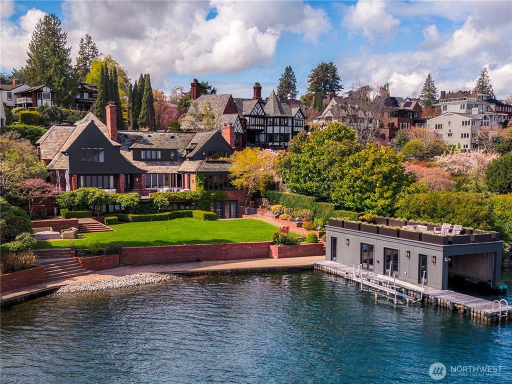 Photo of 3048 E Laurelhurst Drive NE, Seattle, WA 98115 (MLS # 2503150)