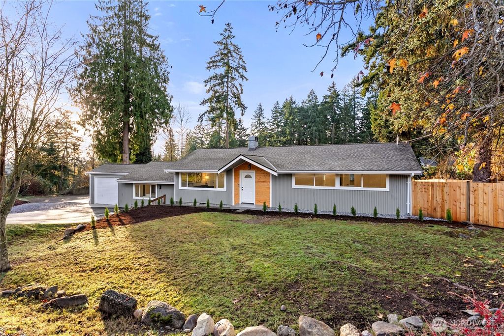 Photo of 31855 51st Avenue S, Auburn, WA 98001 (MLS # 2461086)