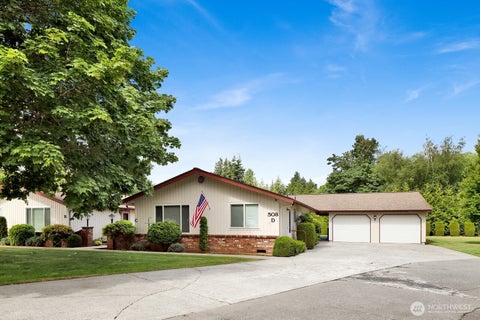 Photo of 508 Forest Circle #4C, Lynden, WA 98264 (MLS # 2539486)